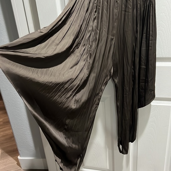 Halston brand new romper - Picture 2 of 4